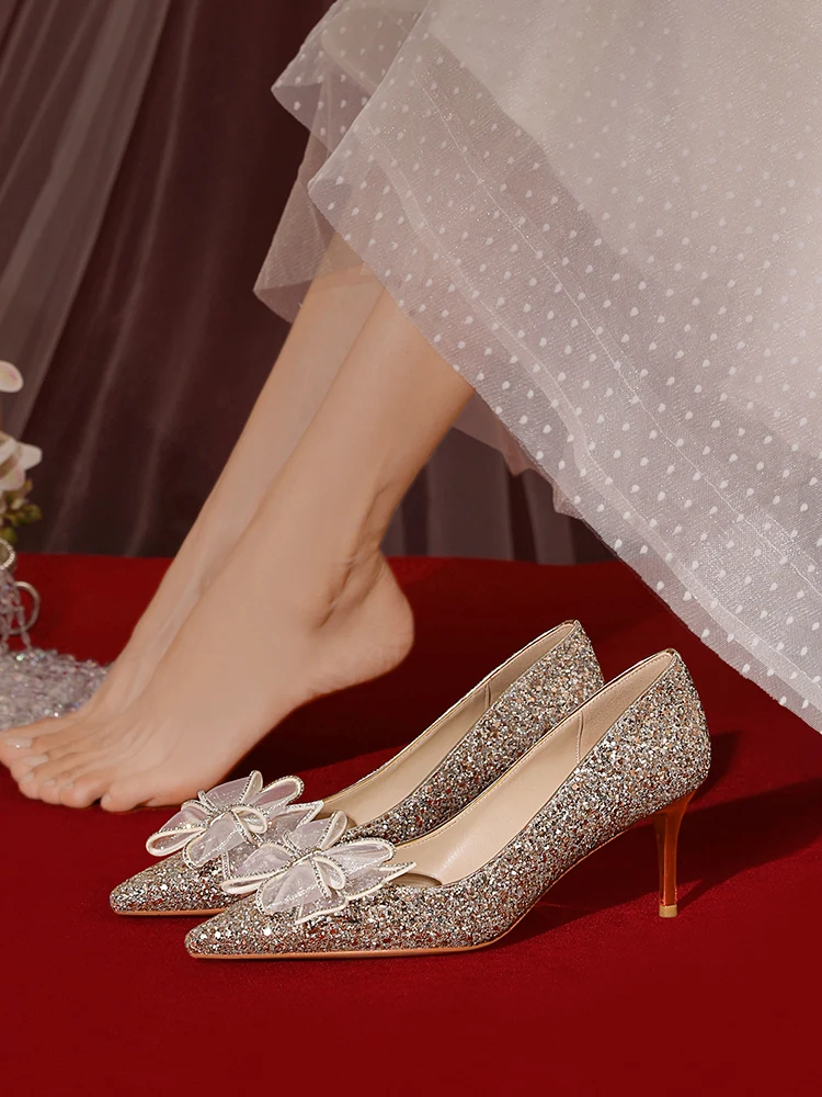 Cristal Sapatos de Casamento Elevado Sentido Principal de Casamento Vestido de Noiva, Sapatos de Ouro, sapatos de Salto Alto da Mulher de Arco Finas de Calcanhar francês de Dama de honra de Sapatos