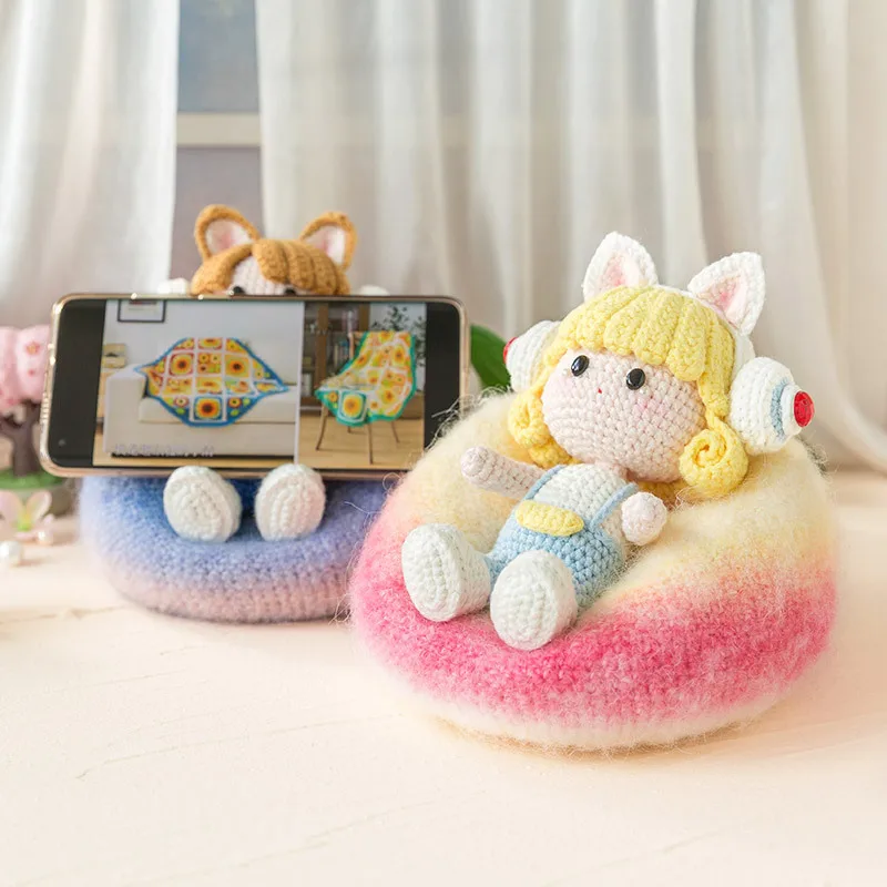 Susan Família Linda de Crochê DIY Boneca Celular Titulares Feliz de Ficar Em Casa Sofá Boneca de Crochê, Tricô Kit de Materiais de Embalagem
